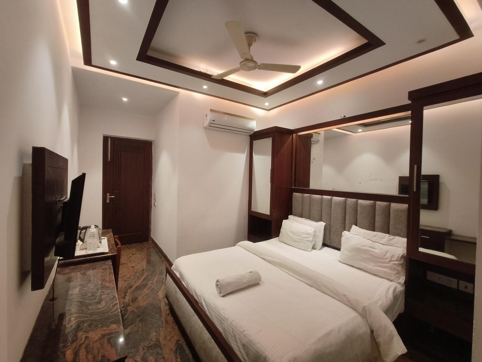 JJK Rukmini Vilas Hotel&Banquet Muzaffarpur Exterior foto