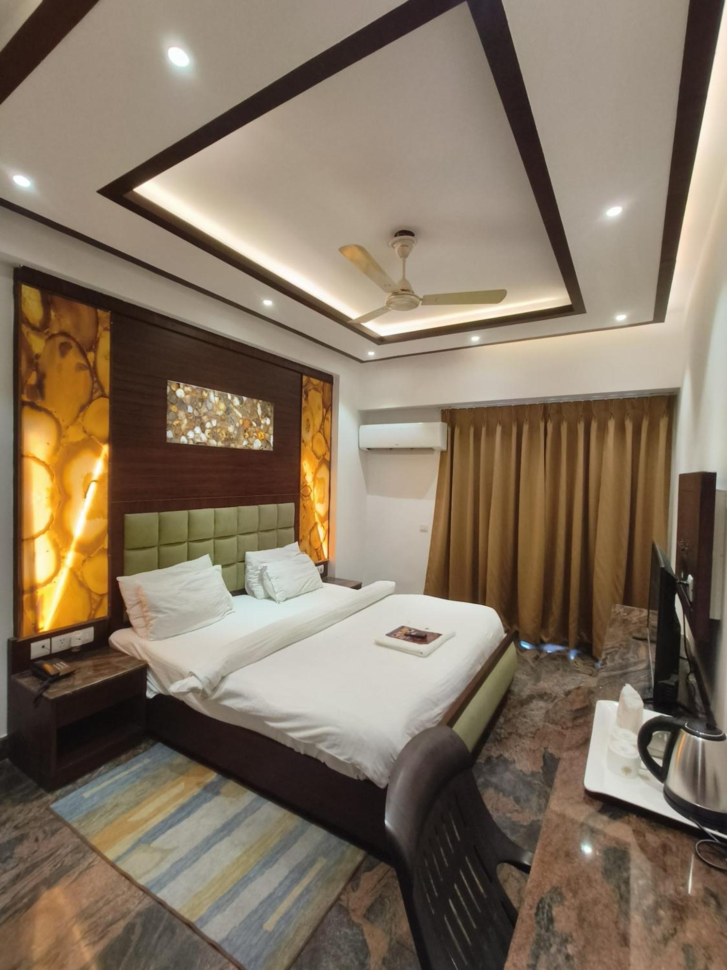 JJK Rukmini Vilas Hotel&Banquet Muzaffarpur Exterior foto