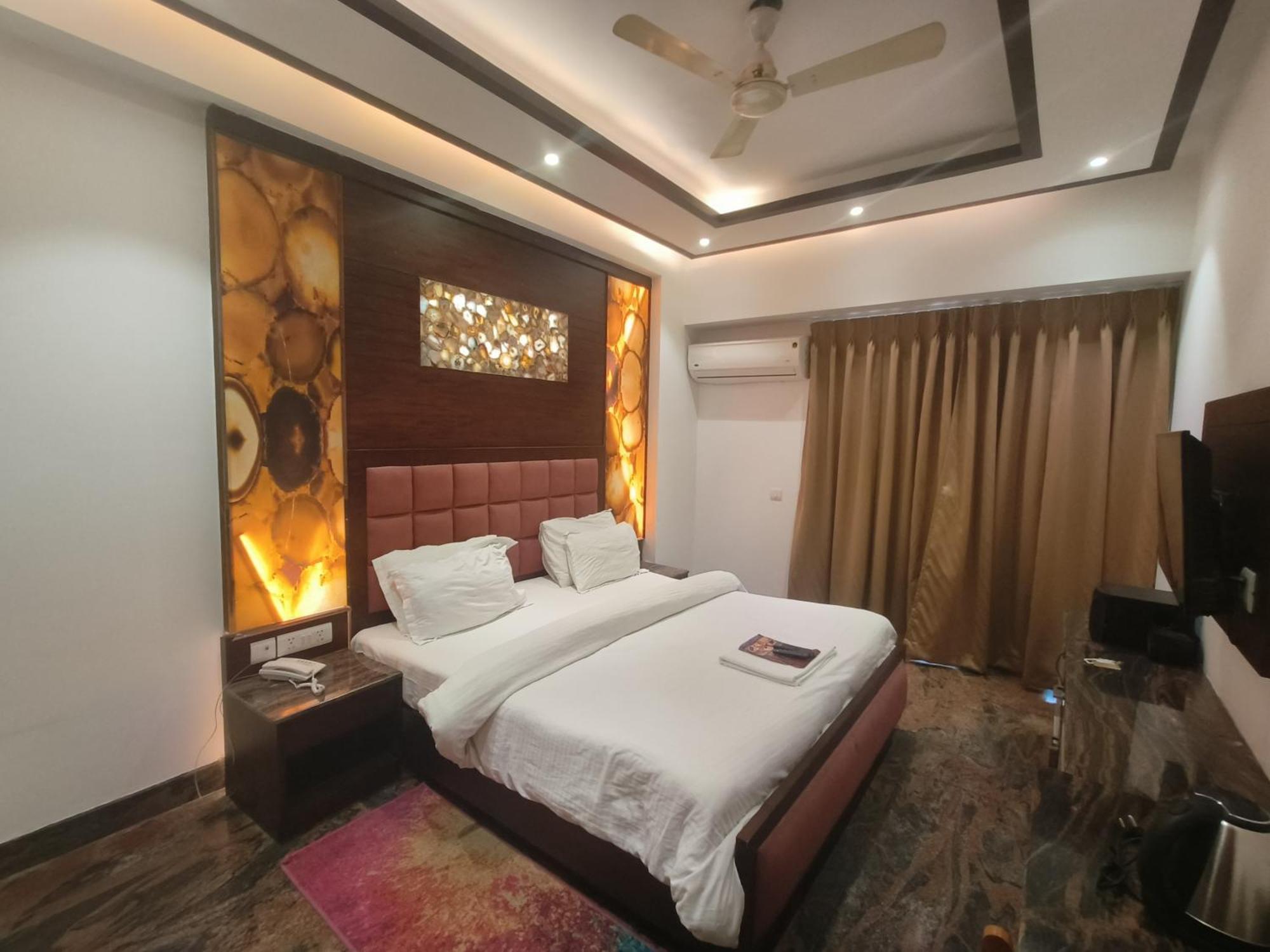 JJK Rukmini Vilas Hotel&Banquet Muzaffarpur Exterior foto
