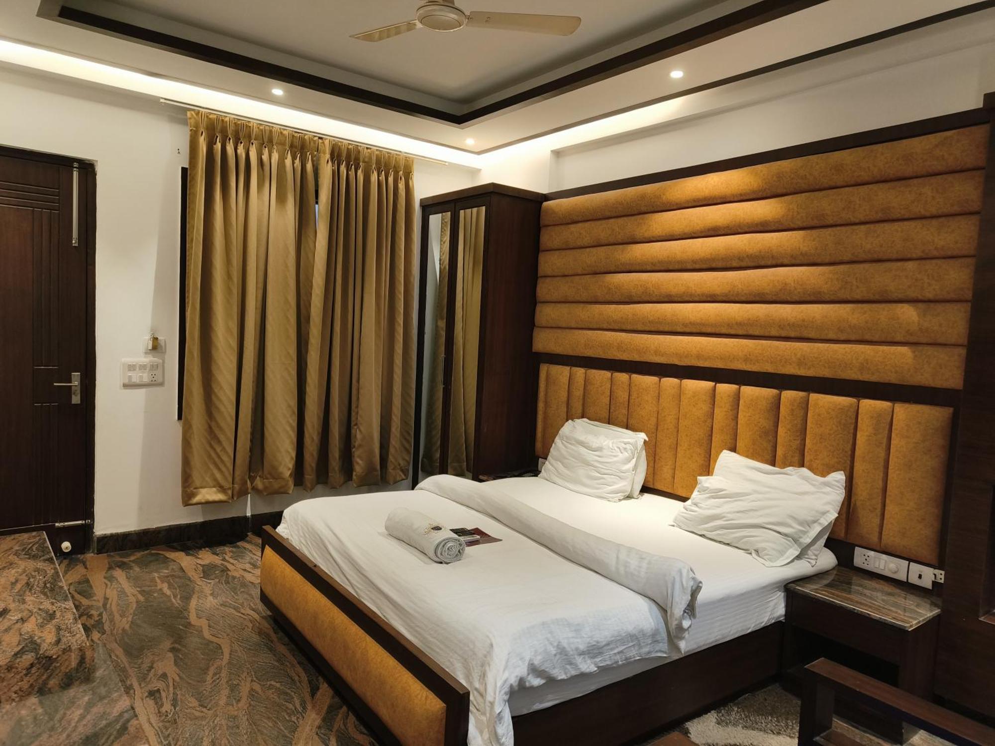 JJK Rukmini Vilas Hotel&Banquet Muzaffarpur Exterior foto