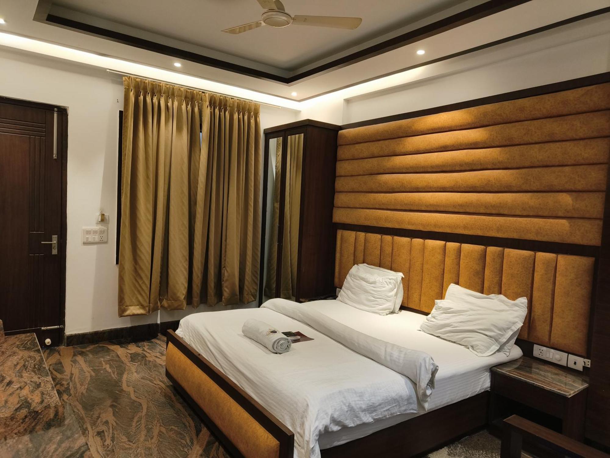 JJK Rukmini Vilas Hotel&Banquet Muzaffarpur Exterior foto