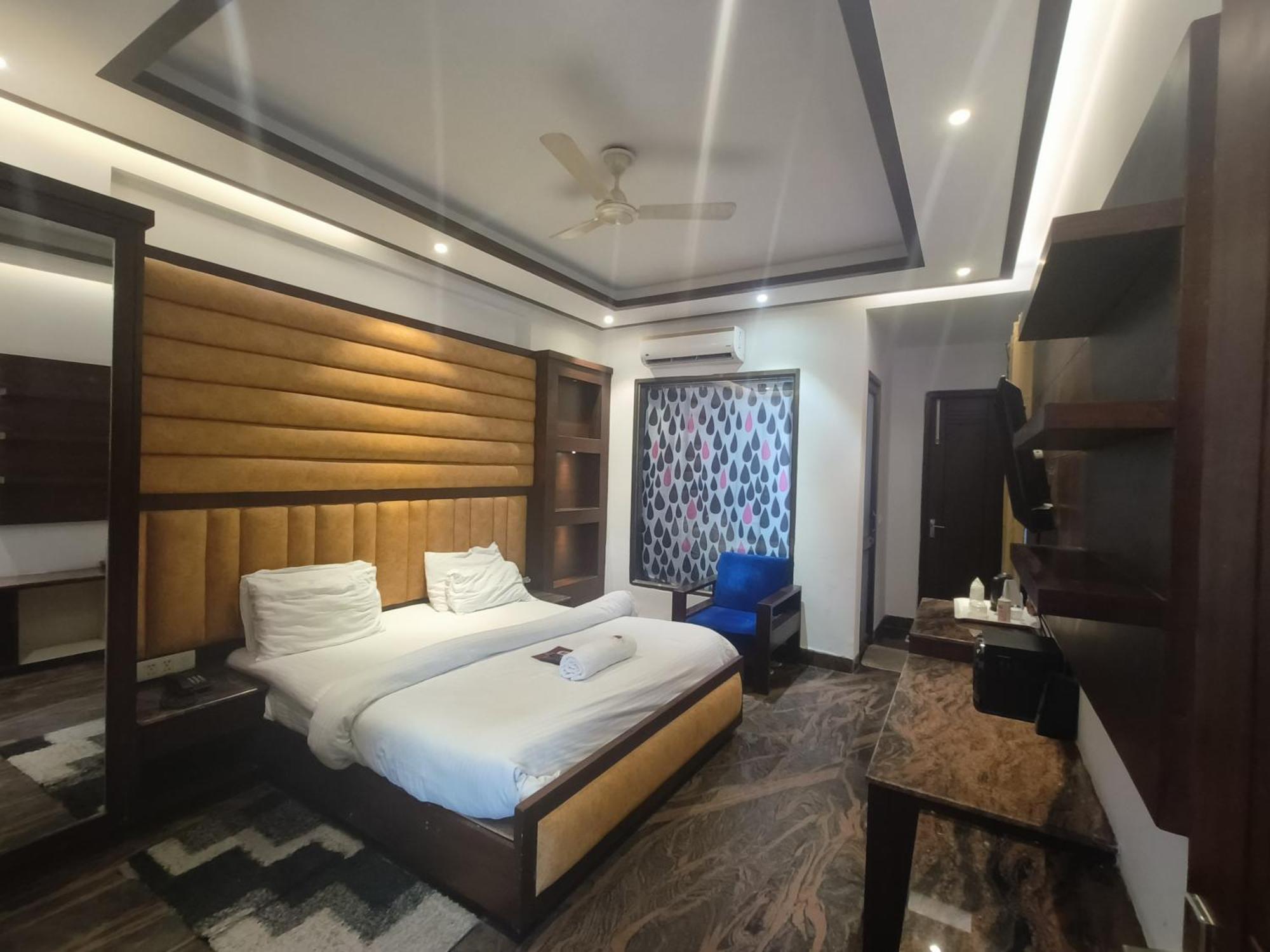 JJK Rukmini Vilas Hotel&Banquet Muzaffarpur Exterior foto